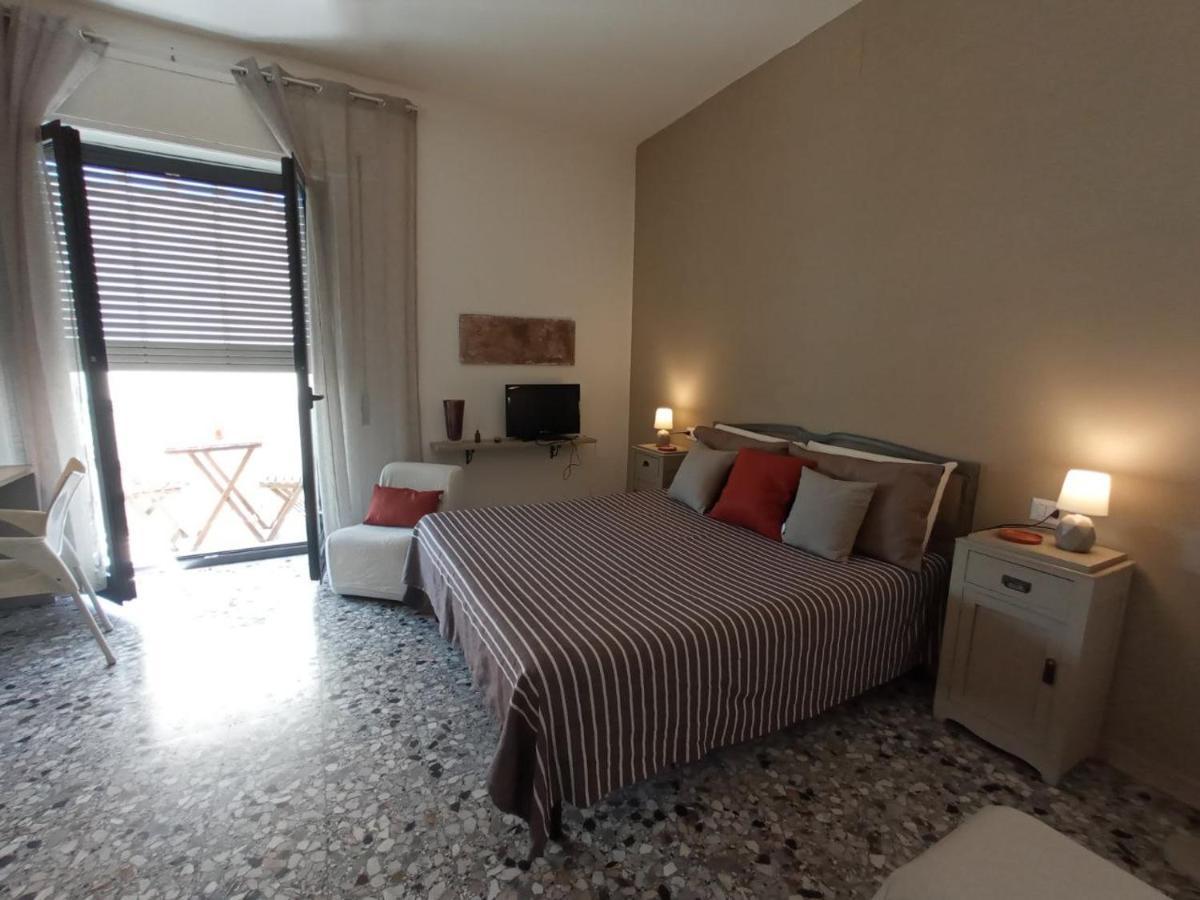 Myhouse Olbia Exterior foto